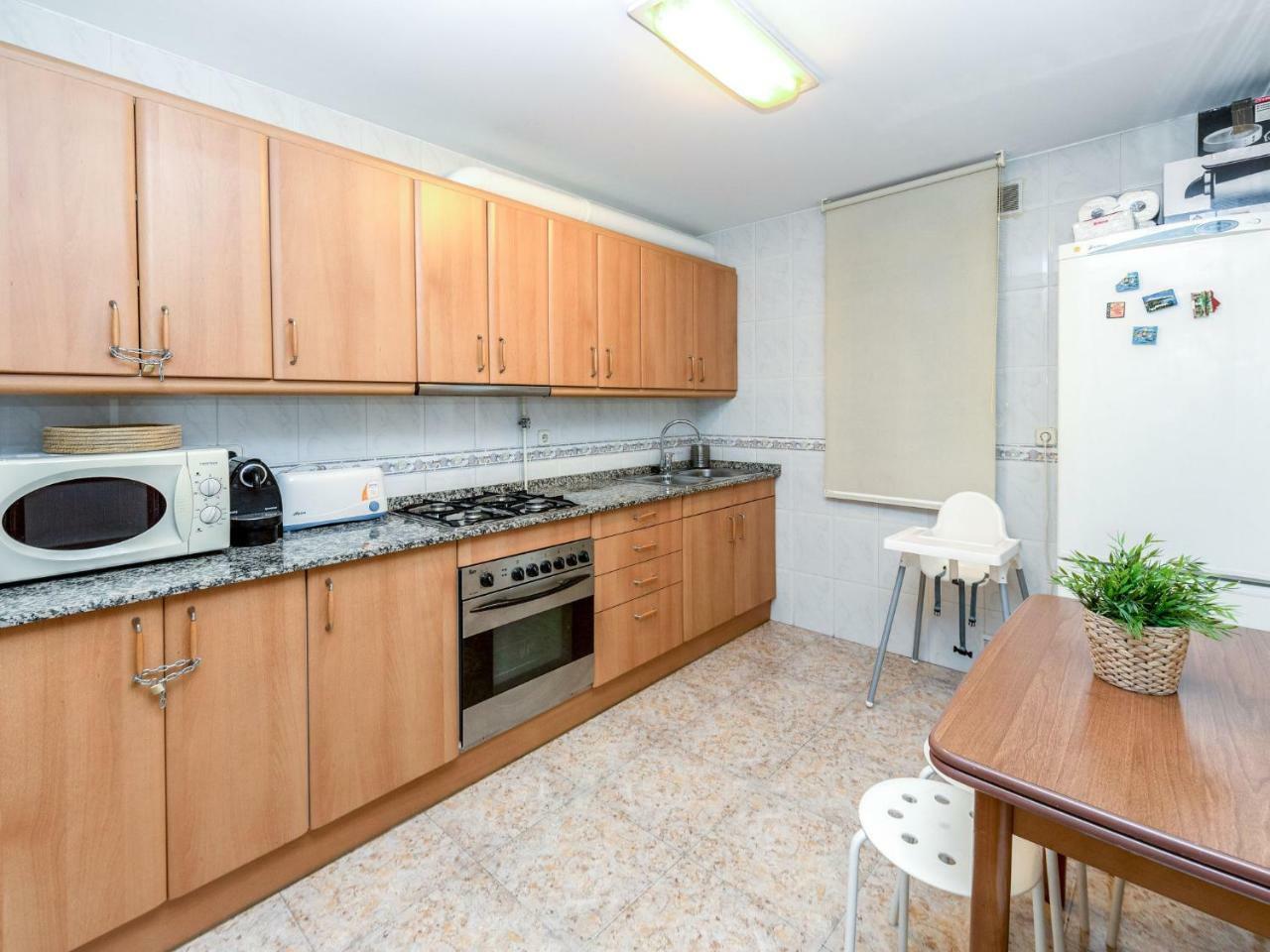 Apartment Camp Nou- Travessera De Les Corts By Interhome Barcelona Exterior foto